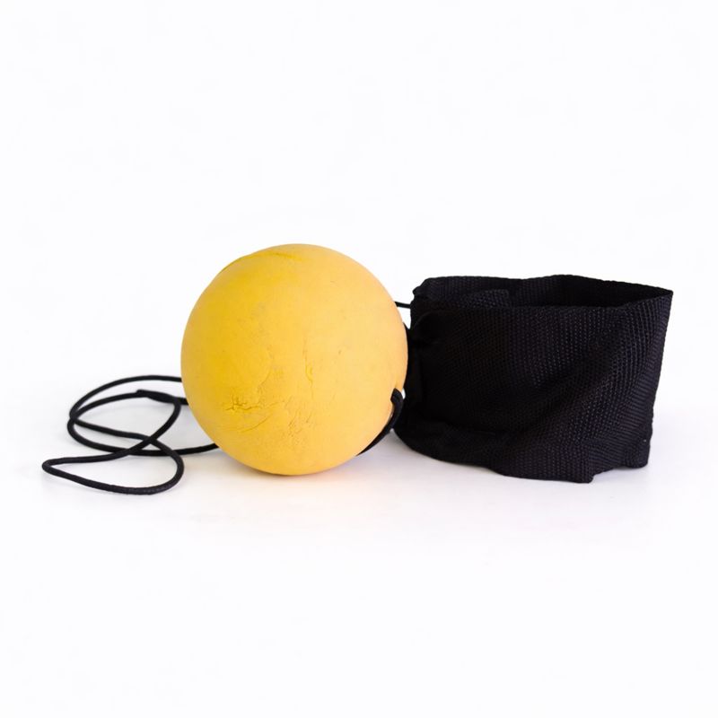 PELOTA DE GOMA CON MUÑEQUERA