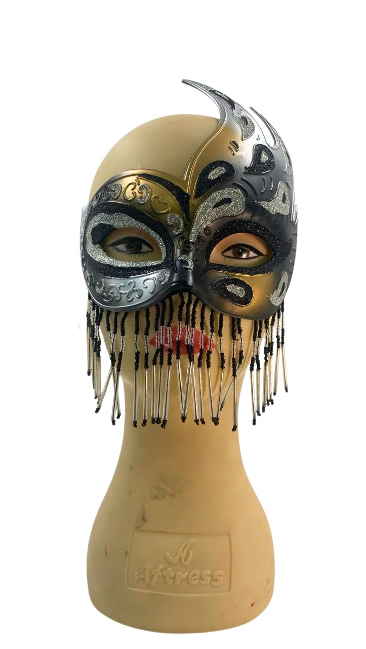 ANTIFAZ RIGIDO CON VELO NEGRO