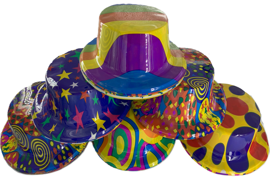 SOMBRERO PLASTICO 26*23 CM MODELOS VARIOS DE COPA