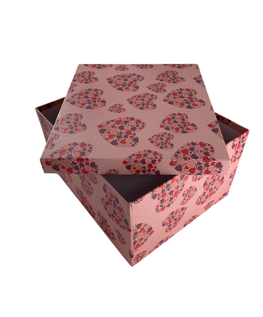 CAJA DE REGALO CORAZONES ROJO/ROSA/MARRON 28*23*15.5 CM